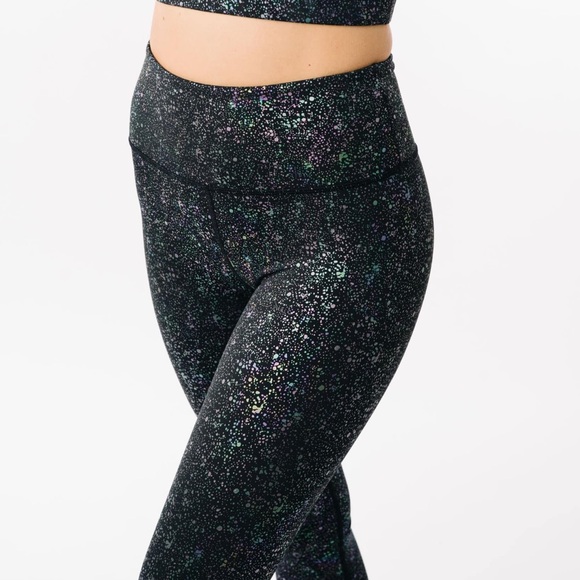 Zyia Black Reflective Mirage - Picture 1 of 3